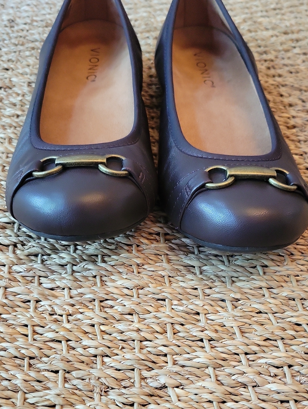 Vionic Brown Delanie Leather Flats With Rounded Toe. Size 6.5 - Picture 7 of 9